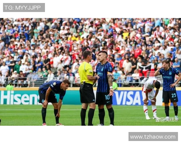 足总杯精彩对决拜仁大胜国米红牌事件引发全场热议