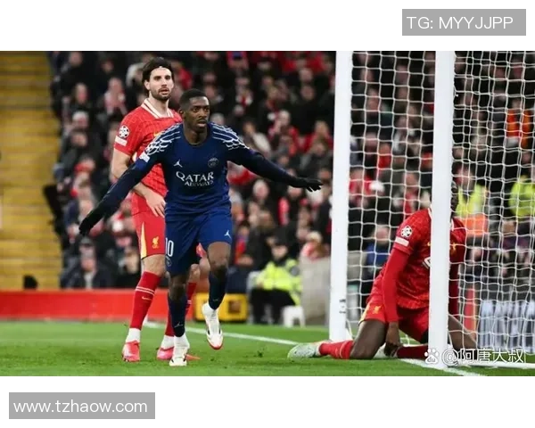 欧冠激战：巴黎圣日耳曼6比2曼联乌龙球成比赛转折点战术解析