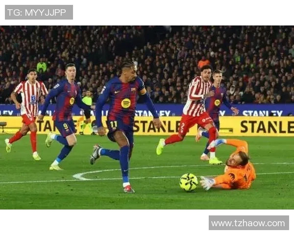 英超激战：多特蒙德逆转巴萨红牌争议引发全场热议