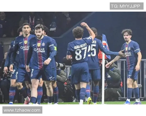 切尔西与巴黎圣日耳曼友谊赛平局补时争议进球引发全场热议