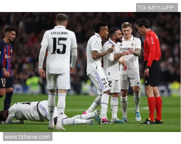 国王杯激战:那不勒斯逆转拜仁乌龙球成关键时刻战术解析 国王杯激战:那不勒斯逆转拜仁乌龙球成关键时刻战术解析