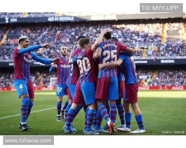 中超激战:那不勒斯大胜巴萨红牌事件引发全场热议战术解析 中超激战:那不勒斯大胜巴萨红牌事件引发全场热议战术解析