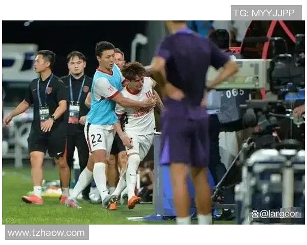 中超激战曼联大胜切尔西点球大战引发全场热潮分析