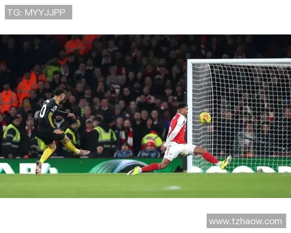 德甲激战曼联大胜阿森纳红牌事件引发全场热议