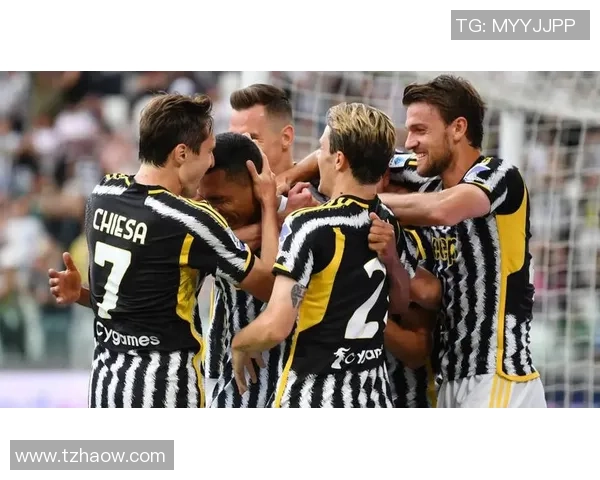 意甲经典对决：尤文图斯大胜曼联引发历史冷门震撼全场