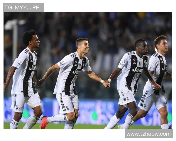 那不勒斯狂胜尤文图斯五球大捷足总杯赛场引发热烈反响 那不勒斯狂胜尤文图斯五球大捷足总杯赛场引发热烈反响